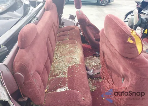 1998 Chevrolet K1500 Fleetside from USA, damaged, VIN 2GCEK19R5W1259393